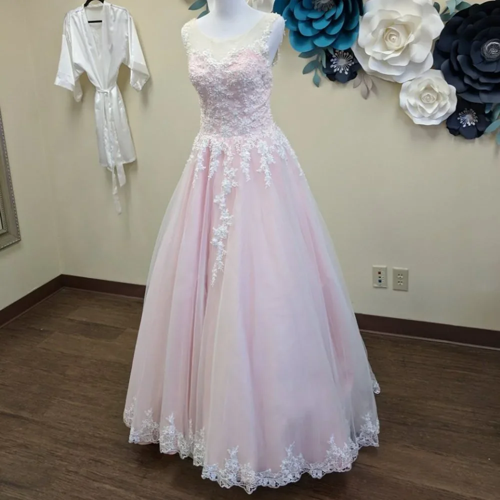 Wedding Dress Ball gown Size 14 Lace Pearl Detail Bridal Gown Pink Blush - Picture 3 of 7